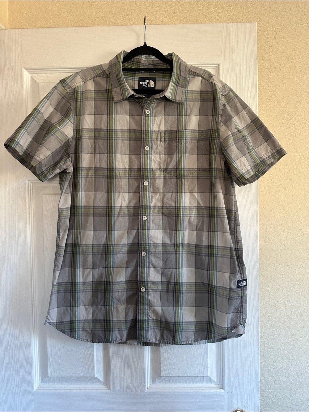 The North Face Men's Short-Sleeve Gray Plaid Button-Up Shirt